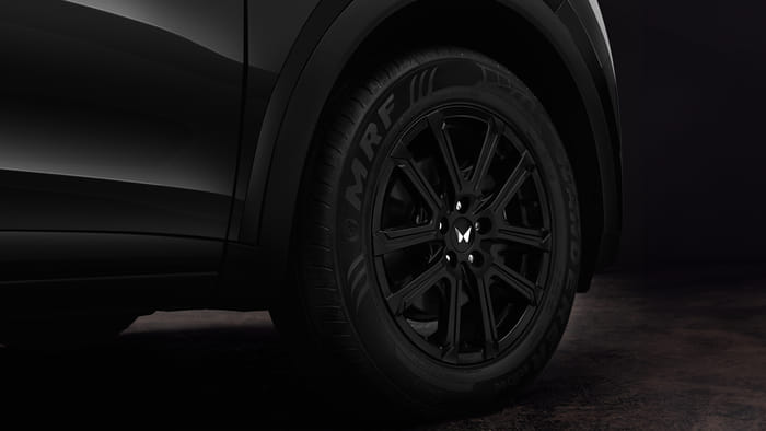 Mahindra XUV700 gets more features, prices start at Rs 13.99 lakh